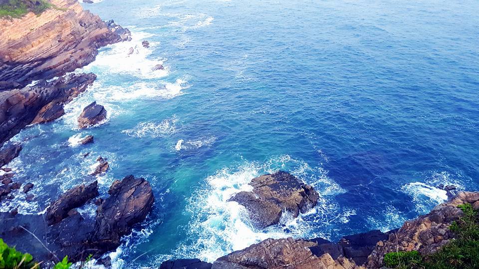 Đảo Cô Tô xinh đẹp với dòng nước xanh biếc