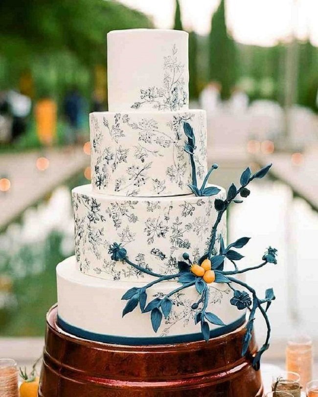 Mẫu bánh cưới được vẽ bằng tay một cách tỉ mỉ